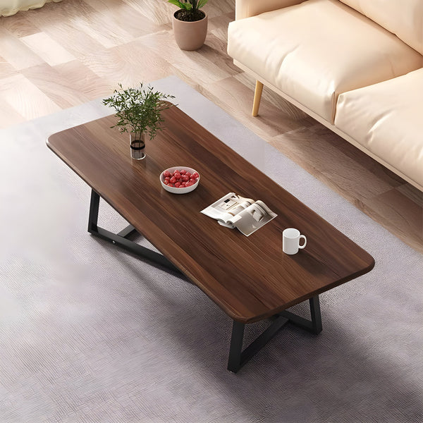 طاولة قهوة خشبية بتصميم عصري وأنيق