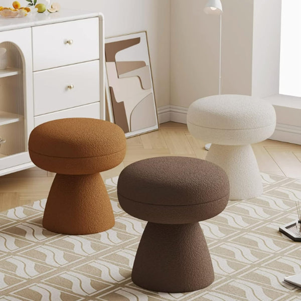 مقعد صغير بتصميم عصري