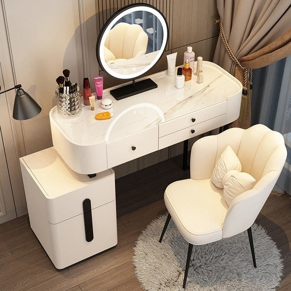 تسريحة مع كرسي بتصميم مودرن متميز