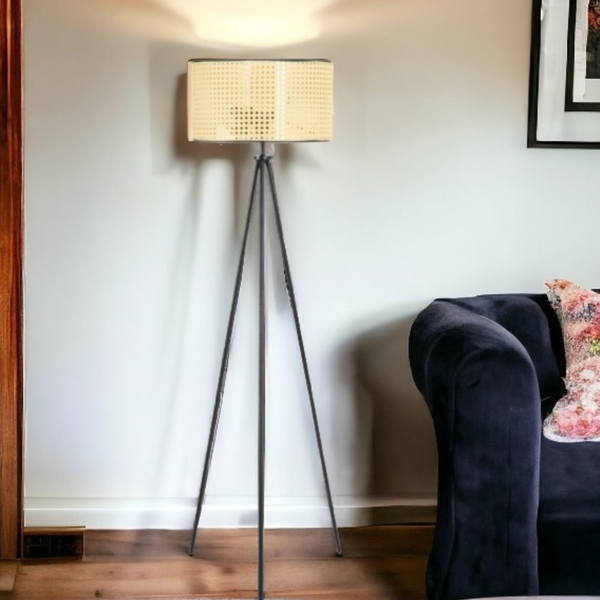 مصباح بتصميم عصرى دار