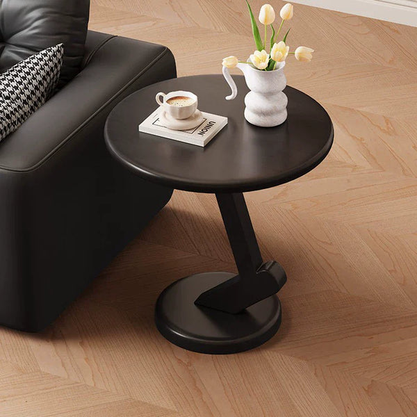 طاولة جانبيه بتصميم فريد