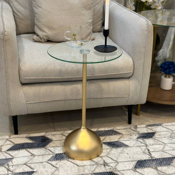 طاولة جانبية بتصميم عصري وأنيق