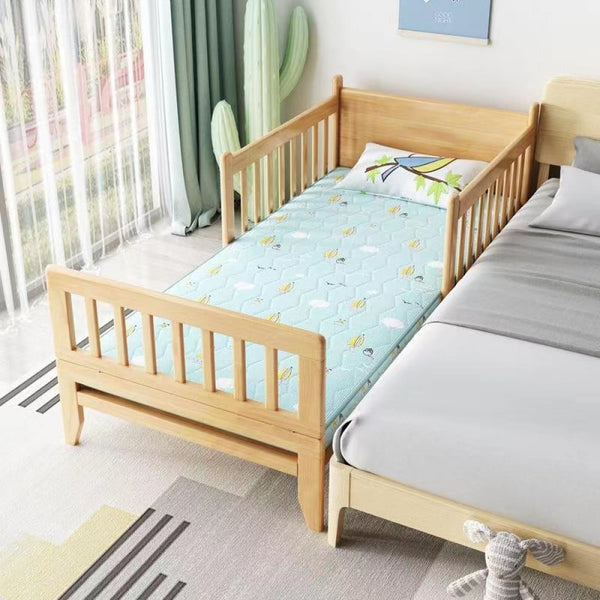 سرير أطفالي خشبي